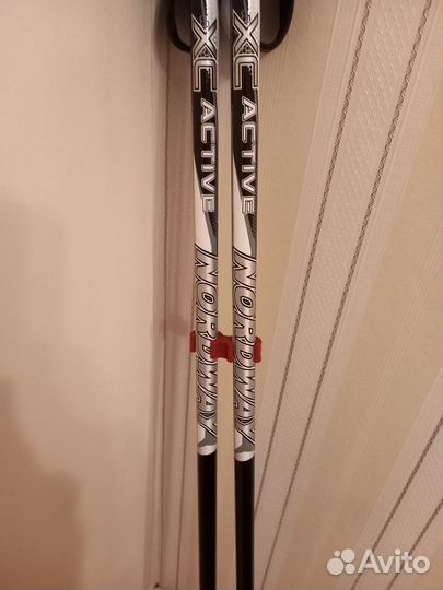 Лыжные палки две пары