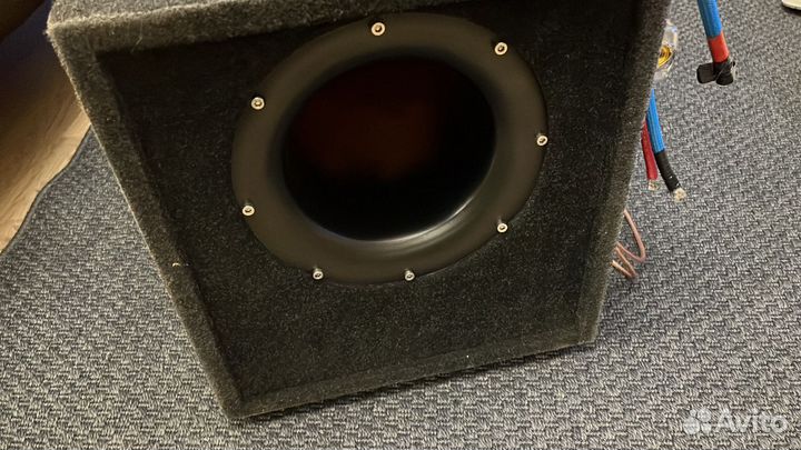 Сабвуфер,уселитель