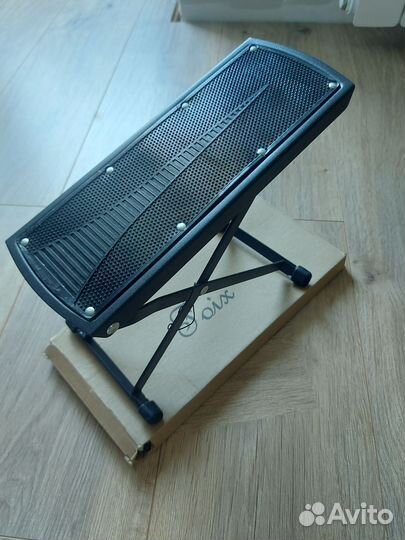 Подножка для игры на гитаре новая