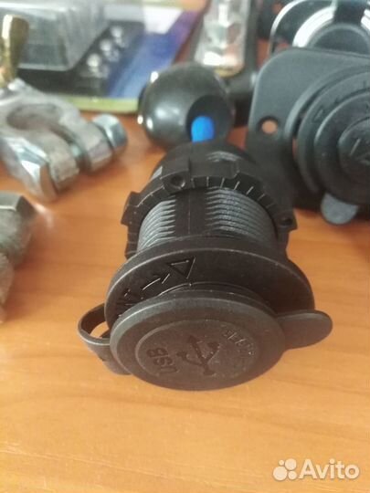 Розетка 12в USB