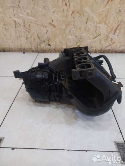 Впускной коллектор 1.8 Mazda 6 GG