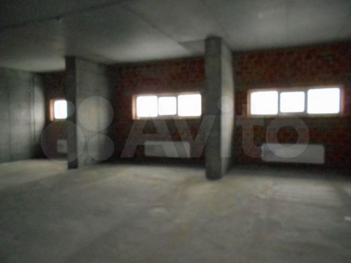 Продам торговое помещение, 272 м²