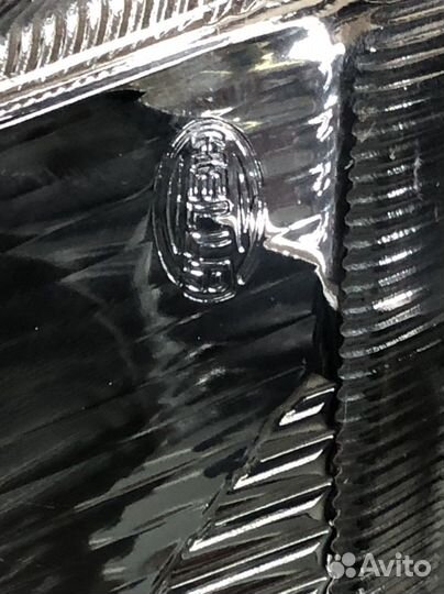 Фара правая Фольксваген Шаран; Сеат Альхамб