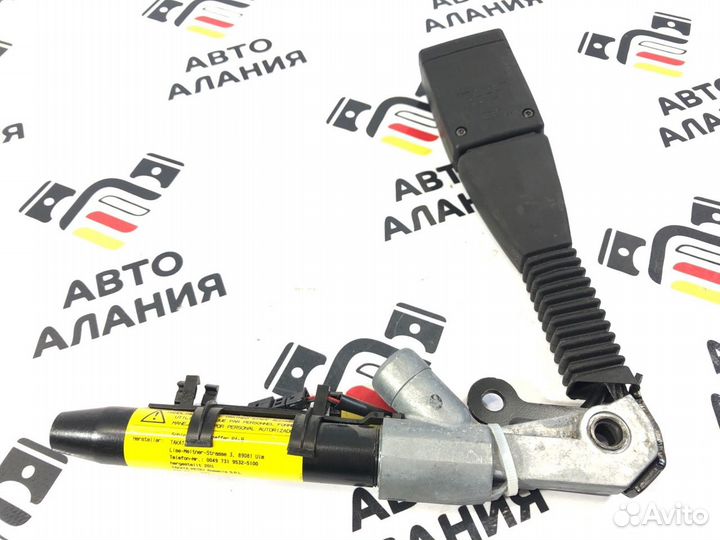 Ответная часть ремня безопасности передняя левая