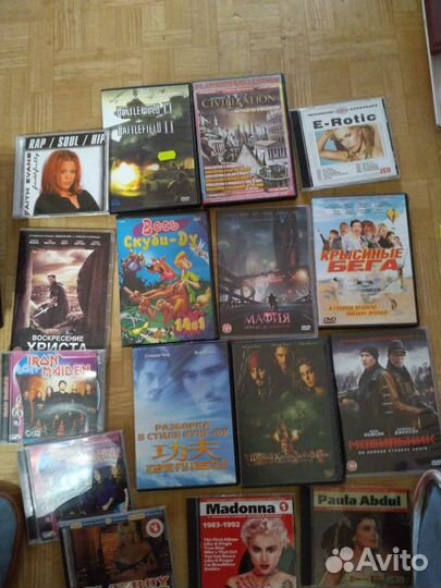 Диски с играми и фирм.сд музыка, много