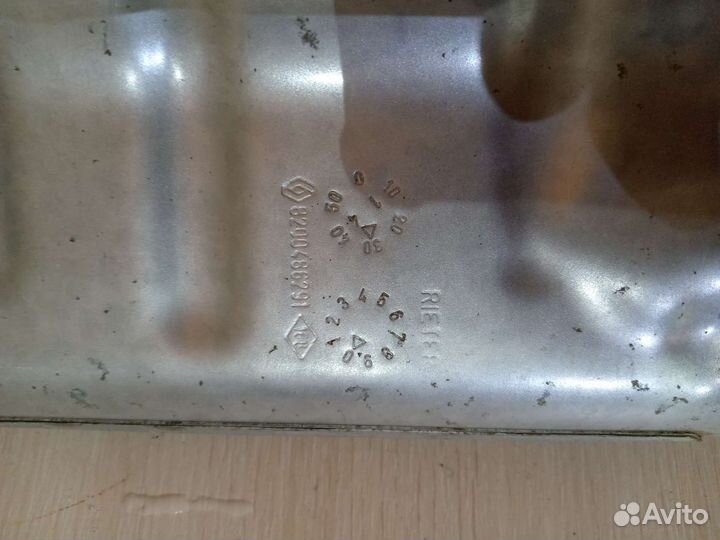 Выпускной коллектор на рено сандеро 2 2014г