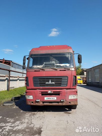 МАЗ 5440А9-1320-031 с полуприцепом, 2011