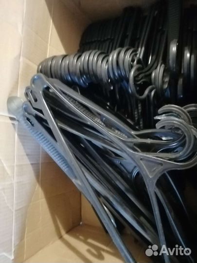 Вешалки плечики