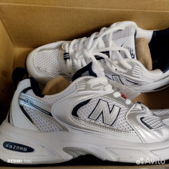 Кроссовки новые