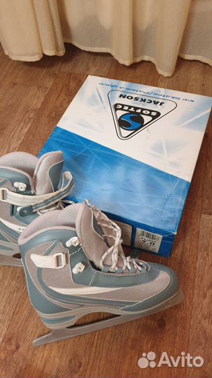 Коньки женские