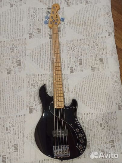 Бас-гитара пятиструнная Squier Deluxe Dimension V