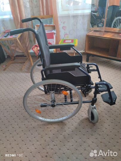 Инвалидная коляска