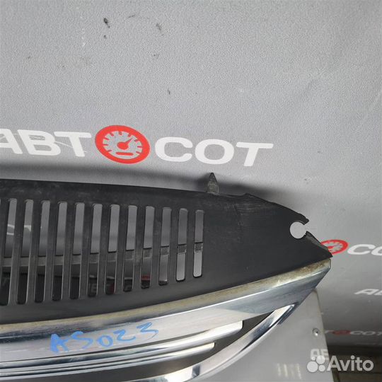 Решетка радиатора VW Tiguan 2007-2011