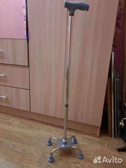 Трость четырехопорная