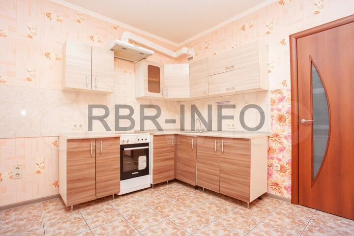 1-к. квартира, 42 м², 1/9 эт.