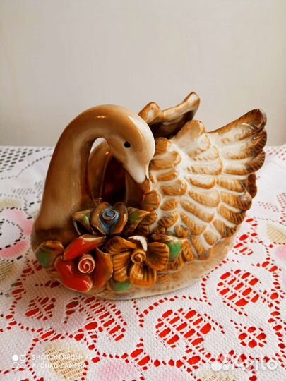 Статуэтка лебедь