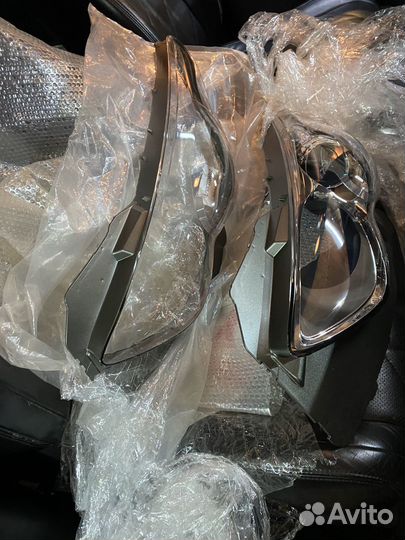 Стекло левой фары Infiniti FX35,37,50/QX70