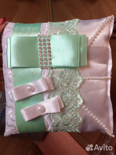 Подушечка для колец на свадьбу и бокалы могу ещё п
