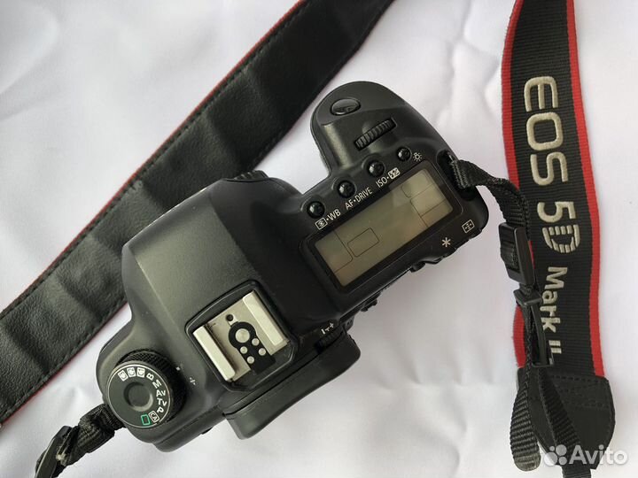 Зеркальный фотоаппарат Canon 5d mark 2