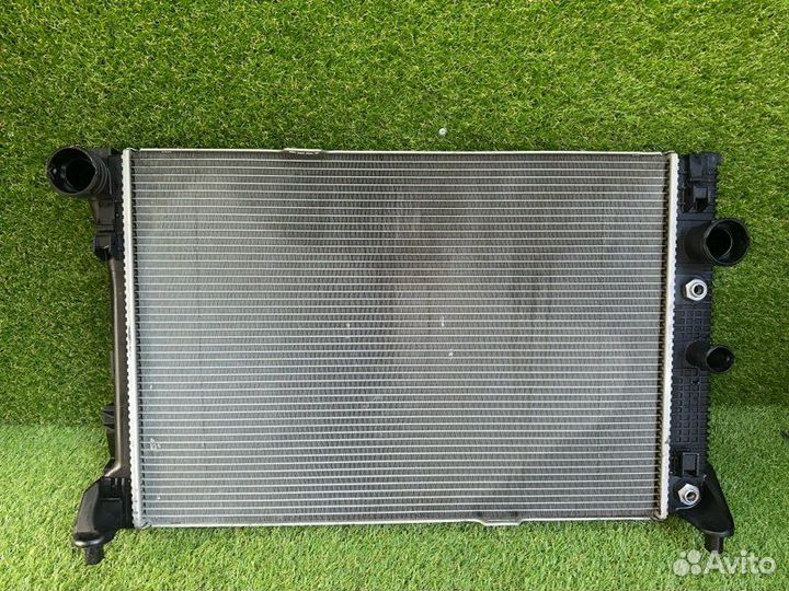 Радиатор охлаждения двигателя Mercedes С W204