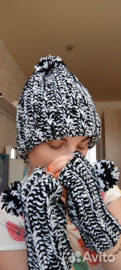 Шапка и митенки ручная работа