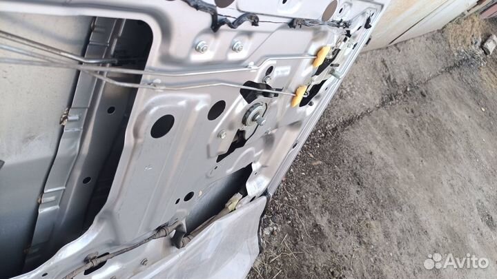 Дверь Daihatsu Hijet S321V, S330V, S331V, S331W