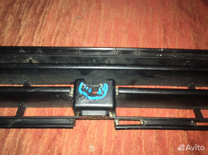 Решетка В Бампер Toyota 4Runner 05-09 / Hilux Surf