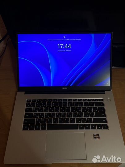 Honor MagicBook 15 AMD