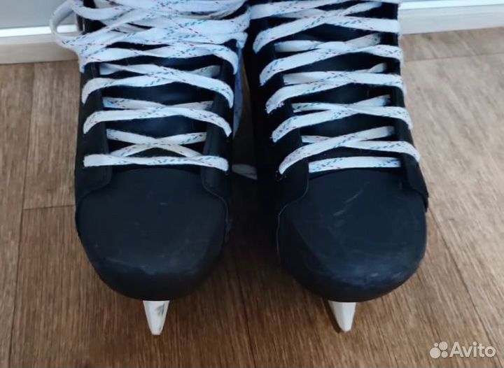 Коньки хоккейные, 42 размер б/у