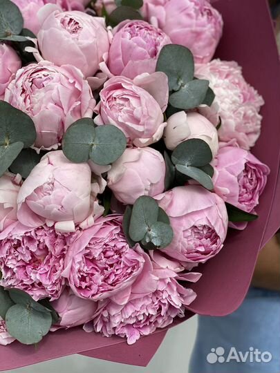 Букет пионов с доставкой