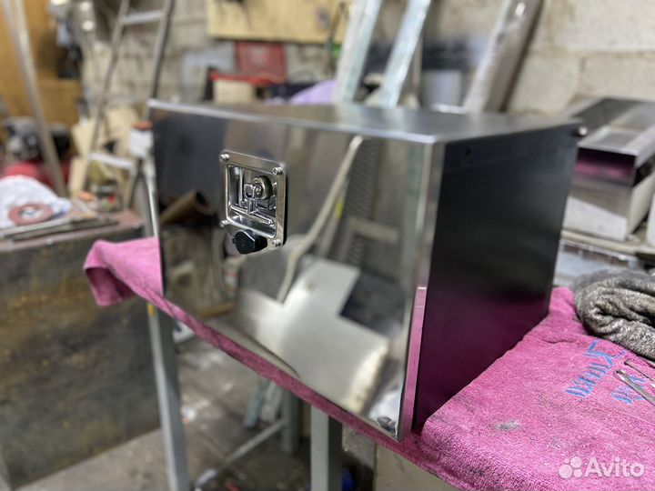 Инструментальный ящик на грузовик