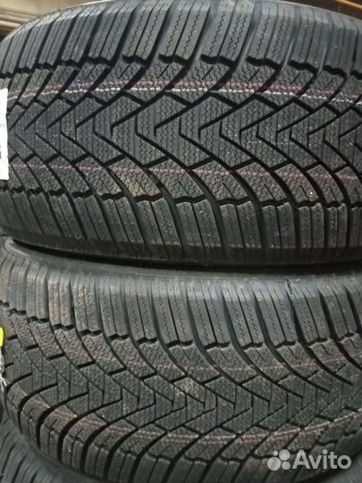 Roadmarch Winter XPro 888 245/40 R18