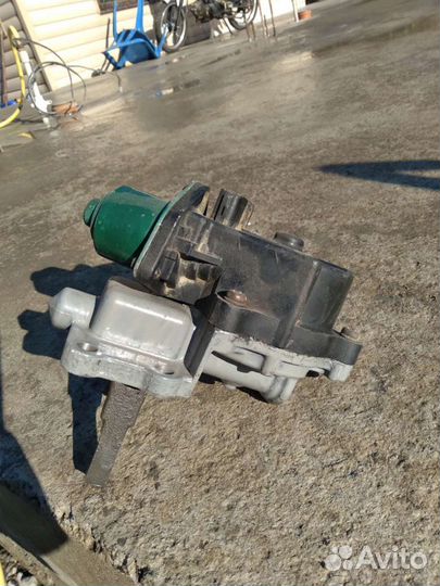 Продаю актуатор передн прив Toyota hilux surf185