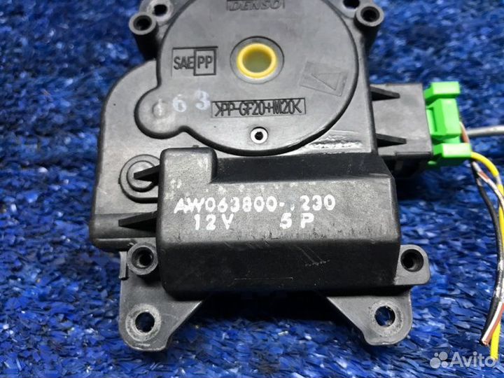 Моторчик заслонки печки Honda Pilot 2