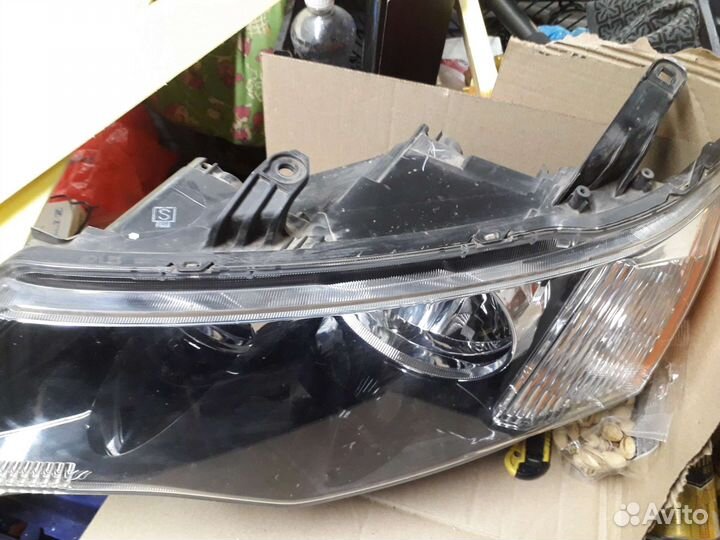 Фара левая на mitsubishi аутлэндэр
