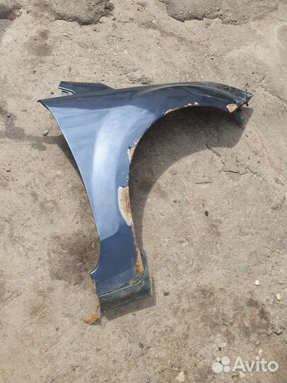 Крыло правое форд фокус 2 рест. С дефектом