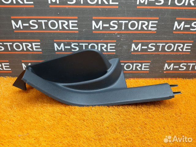 Накладка на порог задняя правая Volkswagen Tiguan