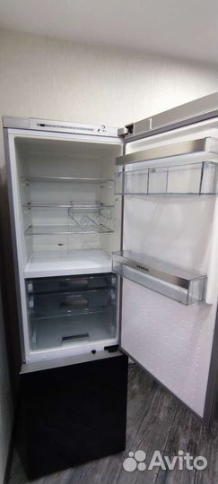 Холодильник бу Siemens KG39FSB20