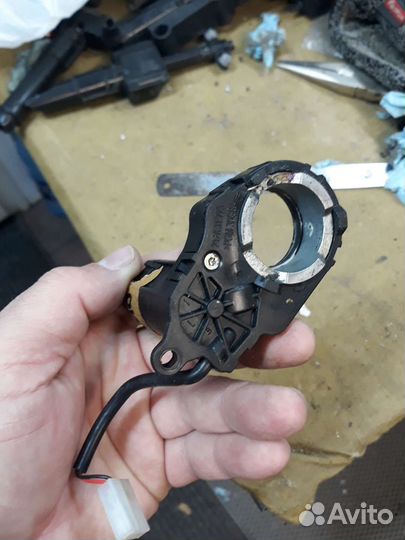 2015-20 Поло Моторчик складывания зеркала Левого