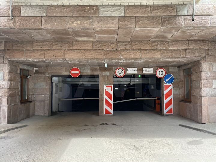 Машиноместо, 16 м²