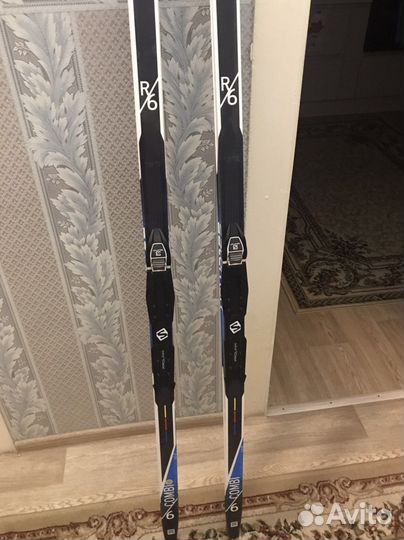 Беговые лыжи