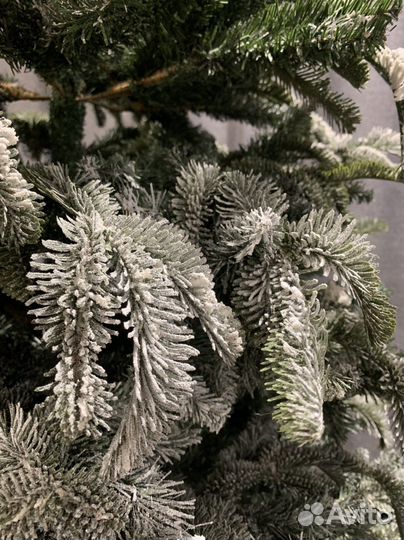 Елка искусственная 210