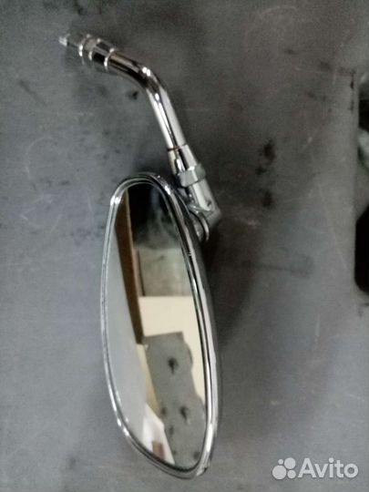 Зеркало заднего вида