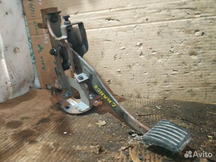 Педаль тормоза Zaz Chance