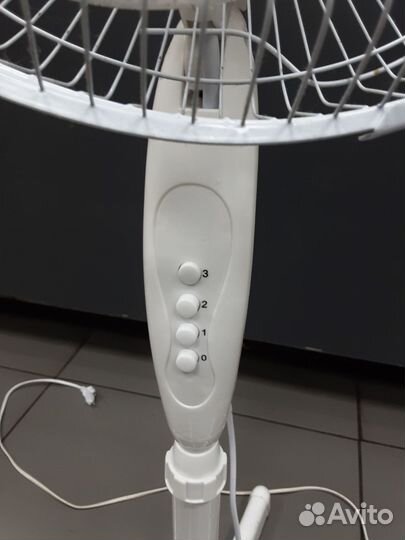 Вентилятор напольный Rix RSF-3000W