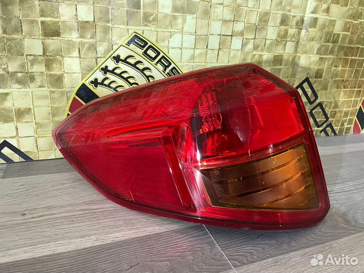 Фонарь задний левый наружный на Suzuki Vitara до19