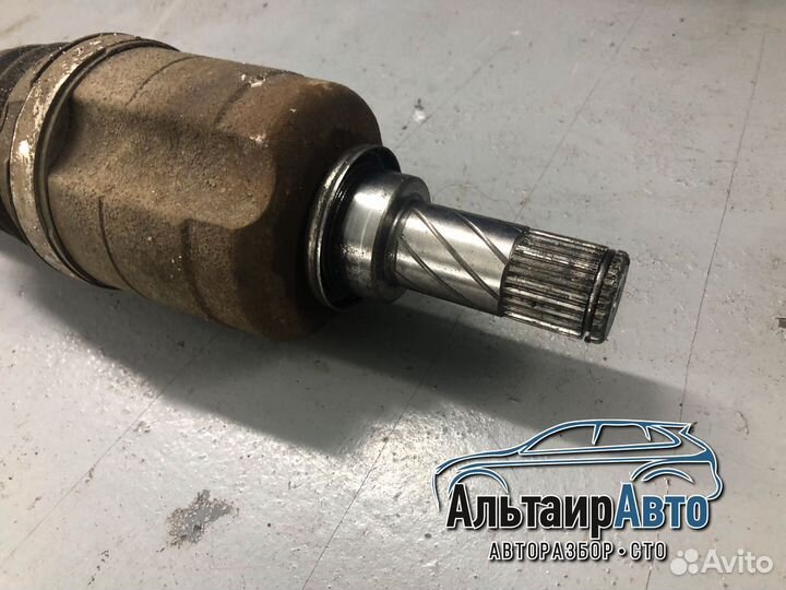 Привод передний левый Renault Logan