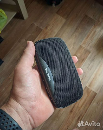 Беспроводная колонка Samsung Slim Box