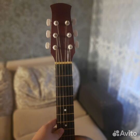 Гитара акустическая
