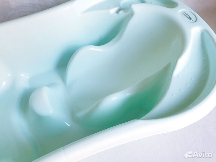 Ванночка для купания с горкой со сливом Tega Baby